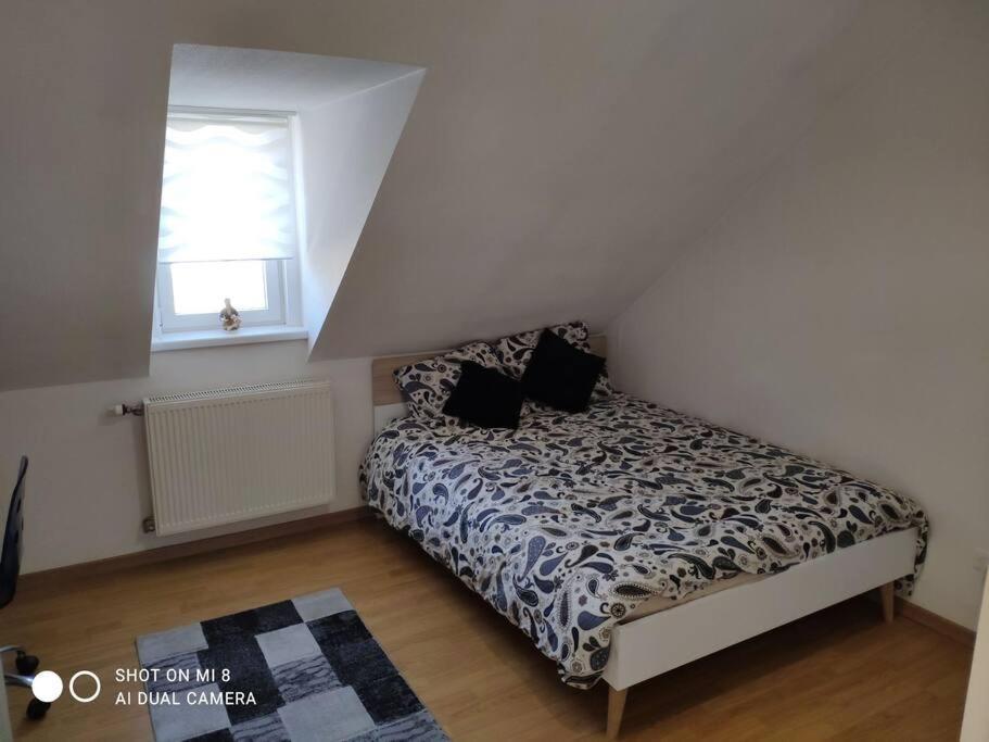 Joli Appartement Avec Place De Parking Prive Colmar Exterior foto